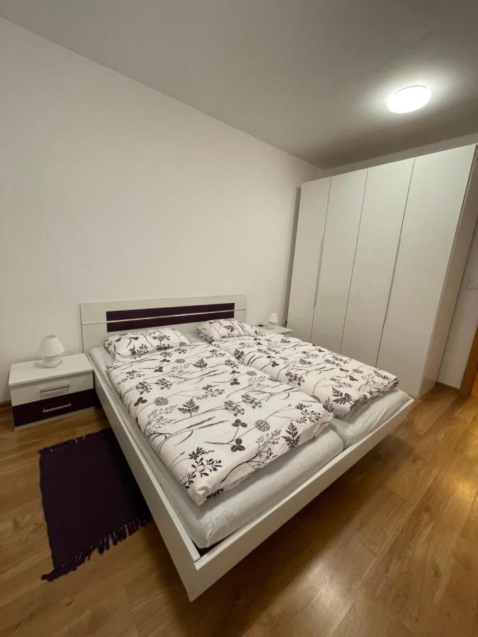 Peaceful Living, 4 Minutes From The City Center Apartment Kosice Luaran gambar